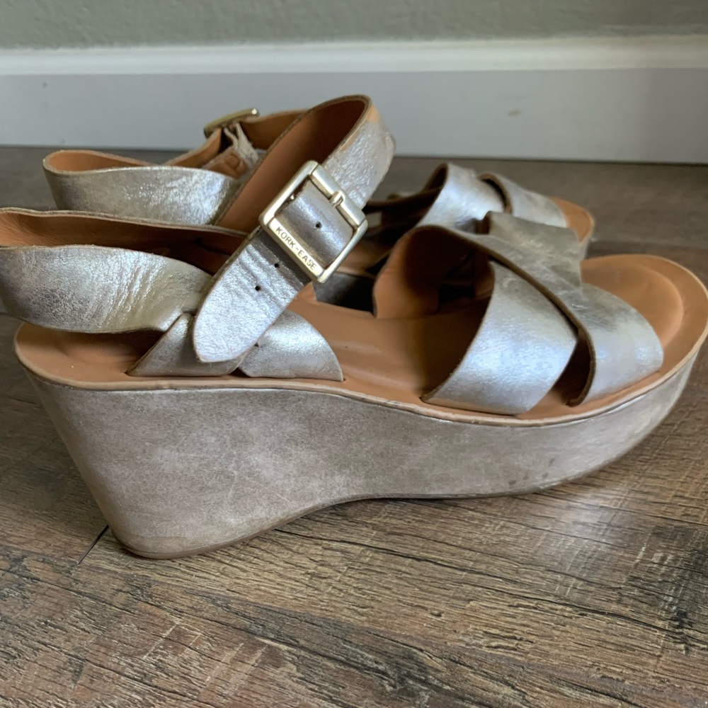 Kork-Ease Ava Classic platform metallic sandal size 9